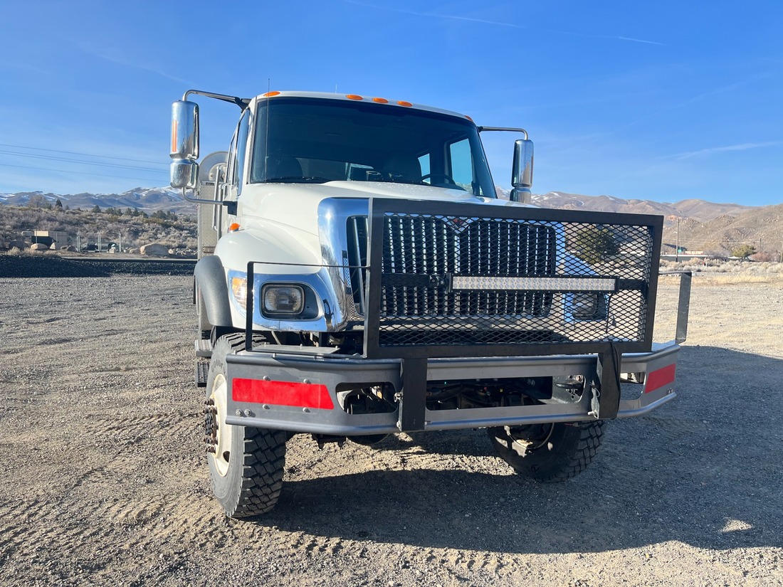 2003 International 7400 - Image 7